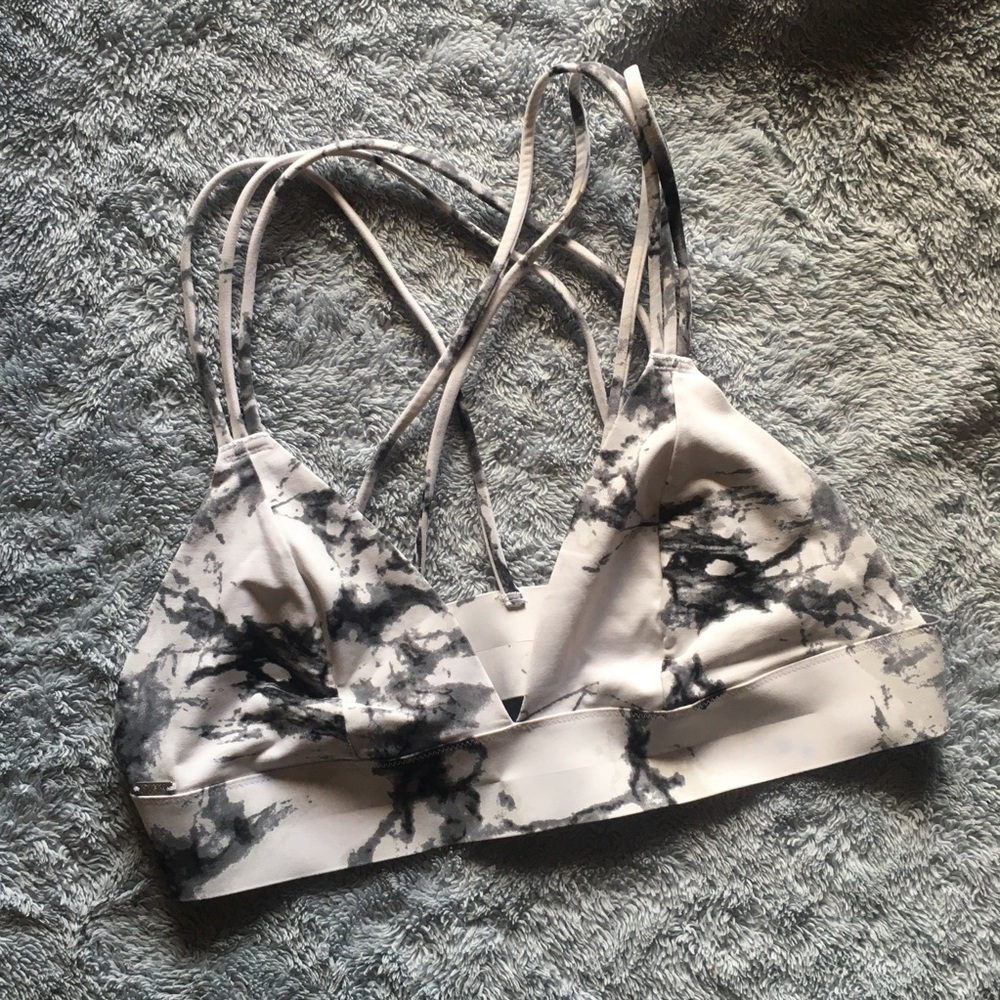 White marble VS PINK bralette